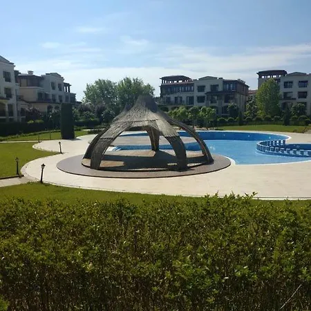 студио в Green Life Apartment